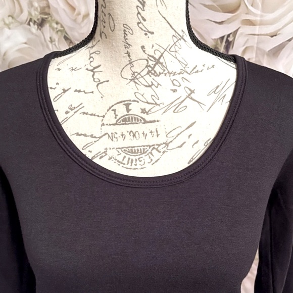 GO COUTURE  Sharkbite Tunic Sweater in Black - cozy Size Small - NWT - Picture 6 of 8